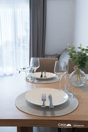 Sonnige Einzimmerwohnung mit 42 m² in Budva, nahe dem Meer.