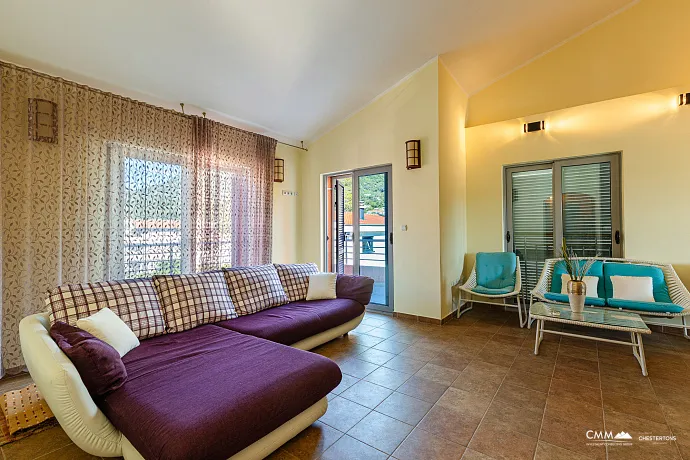 Dreizimmerwohnung in Lastva, 128 m²
