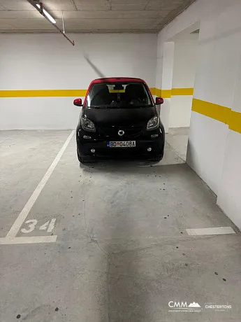 Wohnung mit 42 m² und Parkplatz im Zentrum von Budva in einem neuen Gebäude