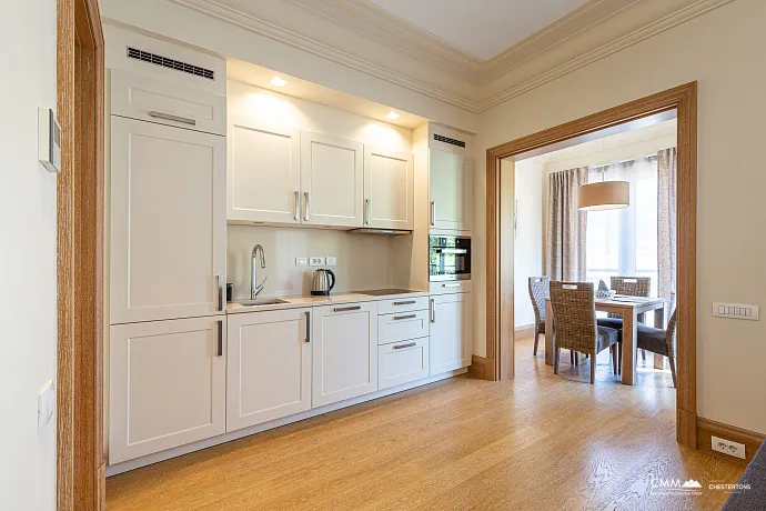 Luxuriöse Ein-Zimmer-Wohnung mit Meerblick in Porto Montenegro