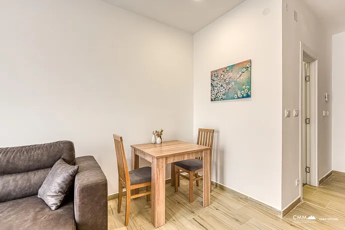 Studio in Bečići – Luxuskomplex mit Pool und Spa