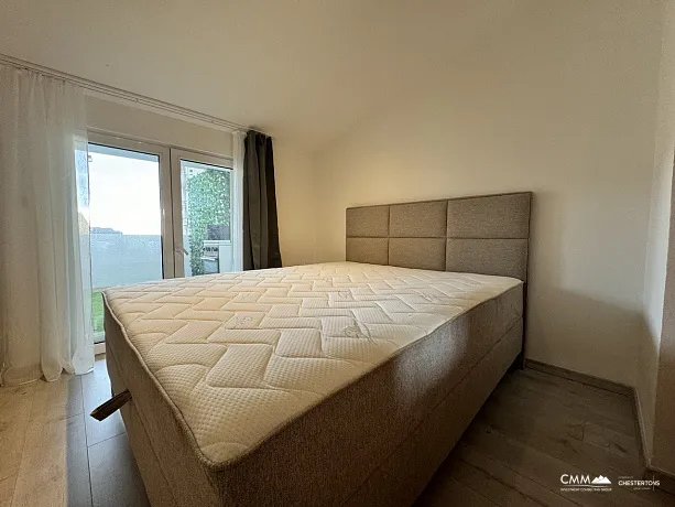 Apartment mit einem Schlafzimmer, großer Terrasse und eigenem Parkplatz in einem ruhigen Teil von Budva