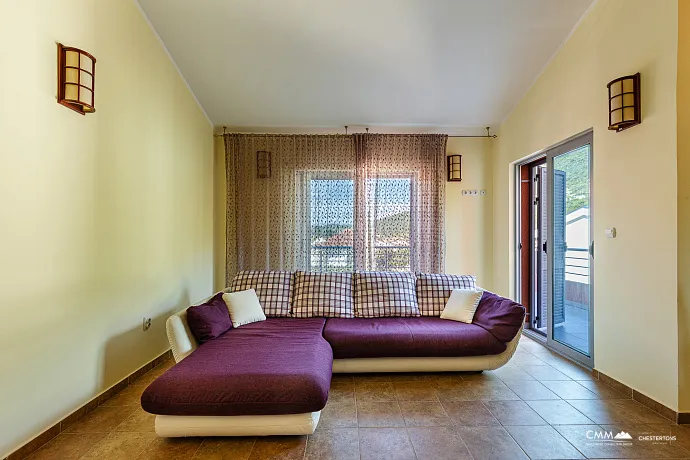 Dreizimmerwohnung in Lastva, 128 m²