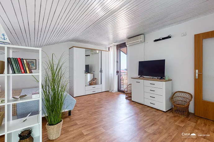 Haus in Dobra Voda mit Panoramablick auf das Meer