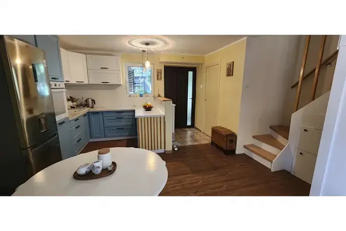 Haus in Petrovac mit drei Schlafzimmern, 100 m²