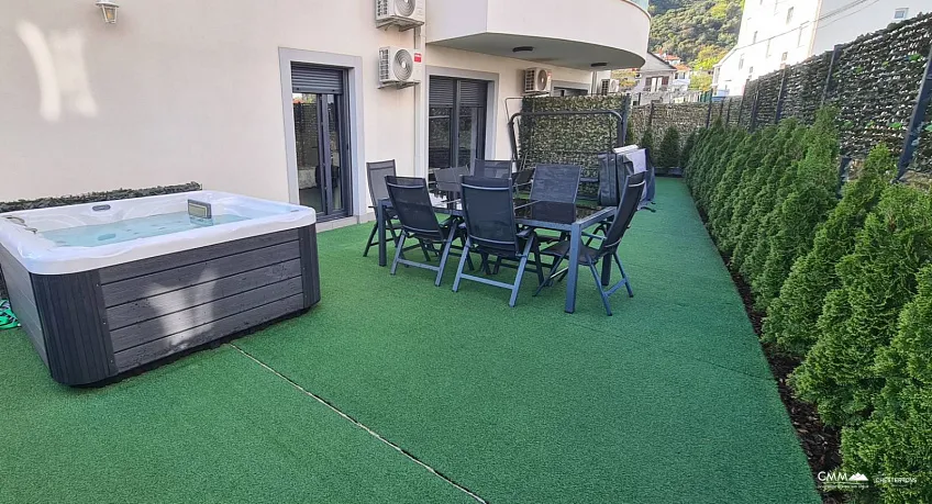 Schöne Wohnung in Djenovici mit Meerblick