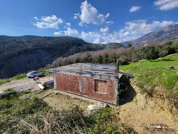 Haus von 80 Quadratmetern mit einem Grundstück von 905 m2 und wunderschönem Panoramablick auf die umliegenden Hügel und das Meer