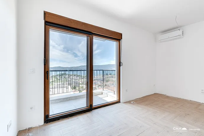 Wohnungen in einem neuen Komplex in Tivat