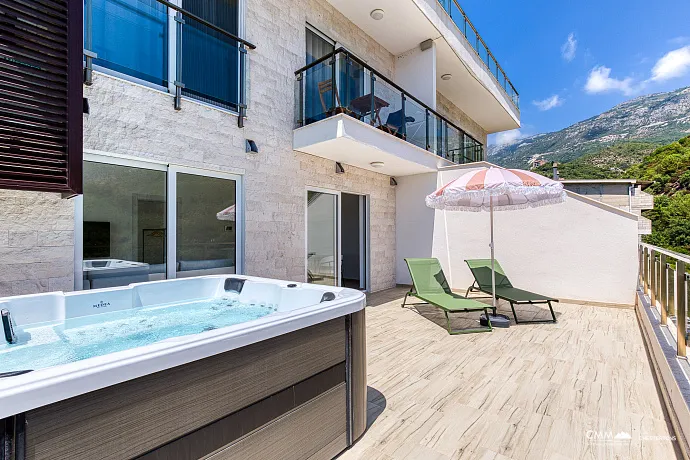 Luxuswohnung in Bečići – Komfort und Prestige vereint