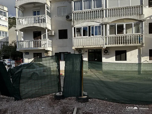 Modernes Apartmenthaus mit Meerblick in Budva