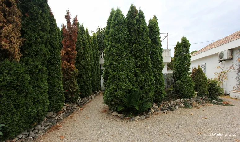 Haus mit Golfplatz und Tennisplatz