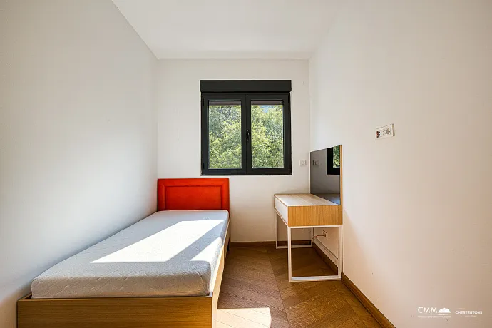 Dreizimmerwohnung in Wohnanlage mit Pool, Blizikuće