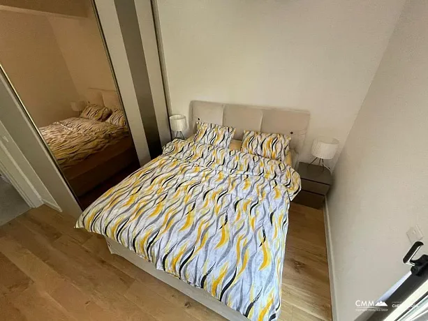 Apartment mit einem Schlafzimmer in einem neu gebauten Komplex in Bečići mit Swimmingpool auf dem Dach