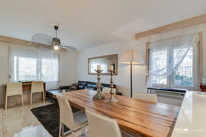 Zweistöckiges geräumiges Haus in Sutomore