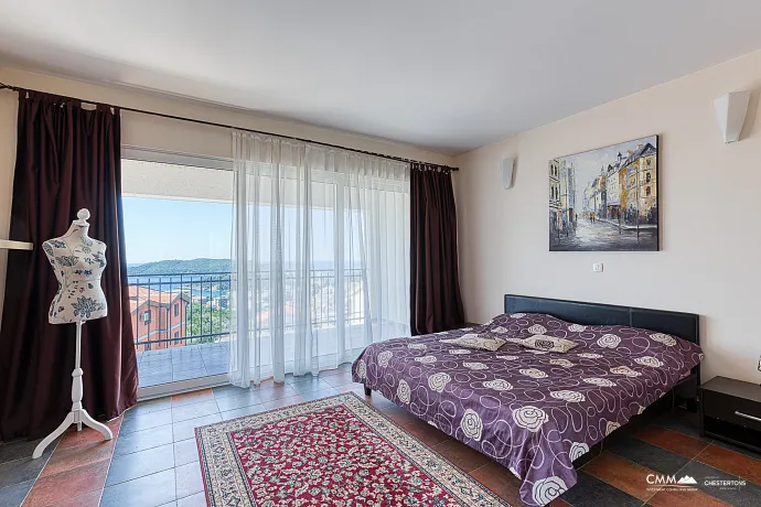 Villa mit Meerblick in Becici