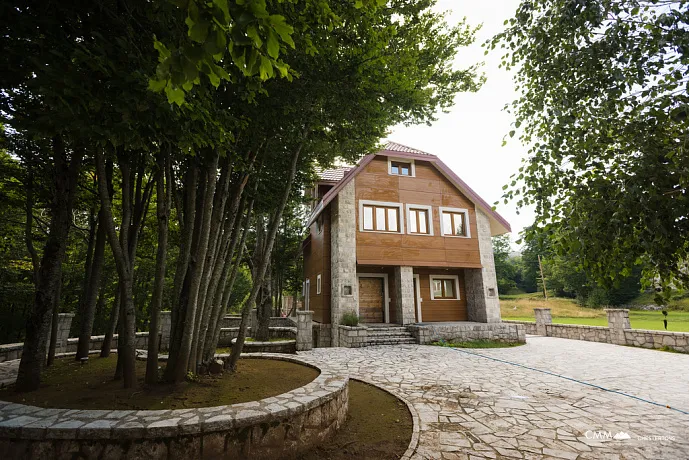 Haus zum Verkauf im Lovcen-Nationalpark