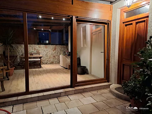 Apartment mit zwei Schlafzimmern in Herceg Novi in ​​der Nähe des Meeres