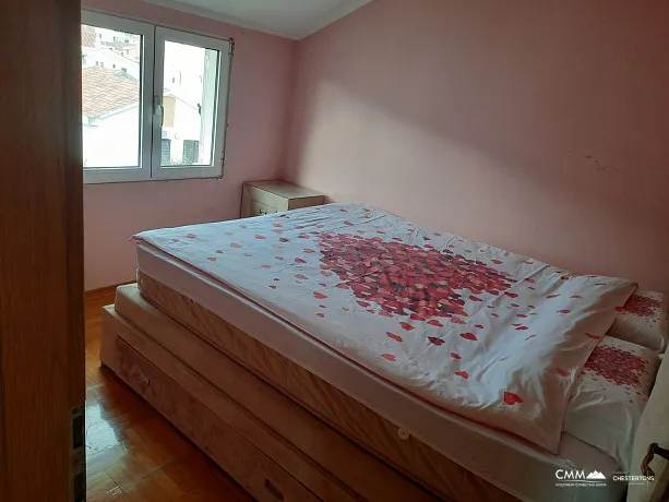 Apartment mit zwei Schlafzimmern in Budva in der Nähe des Zentrums