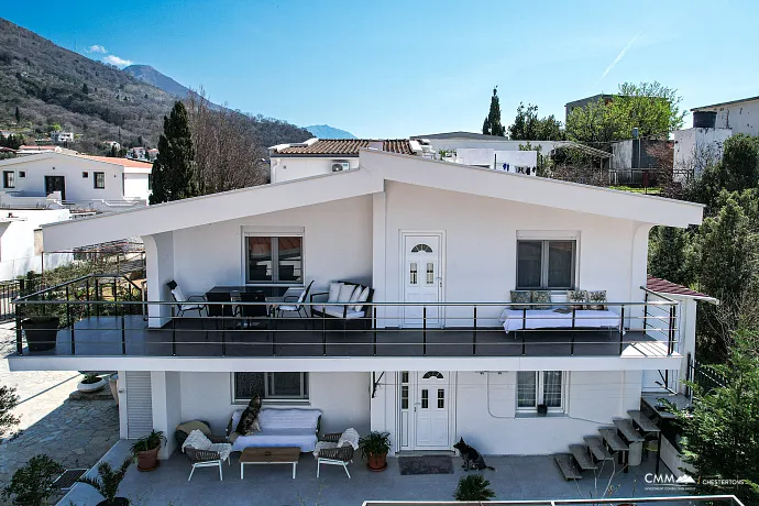 Zweistöckiges geräumiges Haus in Sutomore