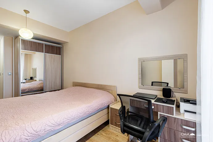 Zwei-Zimmer-Wohnung mit Meerblick.