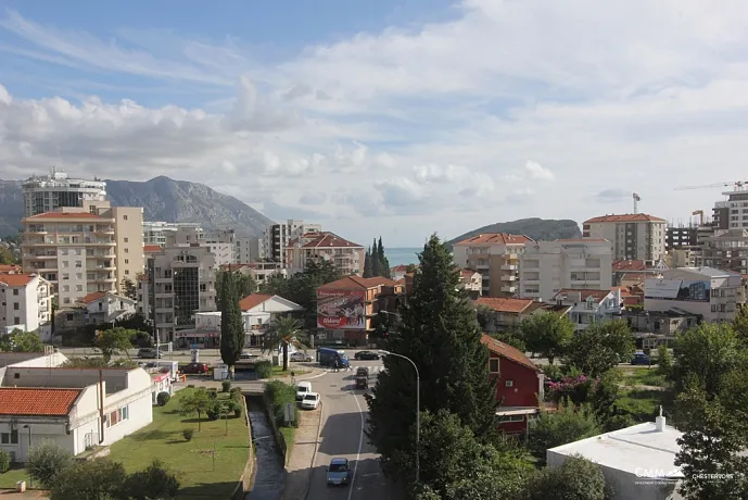 Geräumige Wohnung im Zentrum von Budva