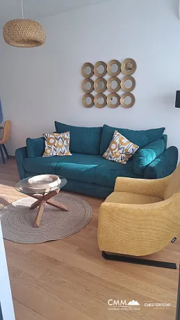 Möblierte Ein-Zimmer-Wohnung mit Meerblick und Garage – Bečići