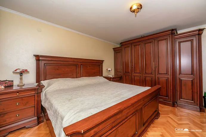Fünf-Zimmer-Maisonette in Bar in der Nähe des Meeres