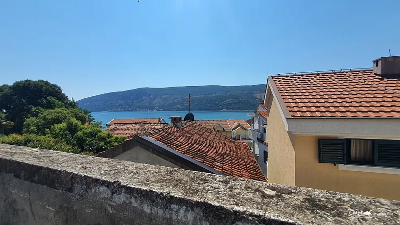 Zu verkaufen Wohnung in Herceg Novi mit Meerblick