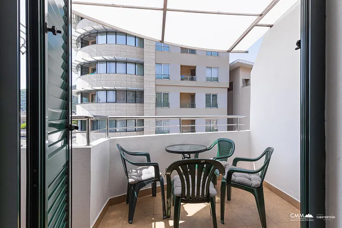 Ein-Zimmer-Wohnung in Budva – Meerblick