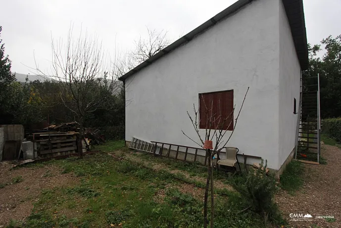 Haus in ruhiger Lage in Zelenika