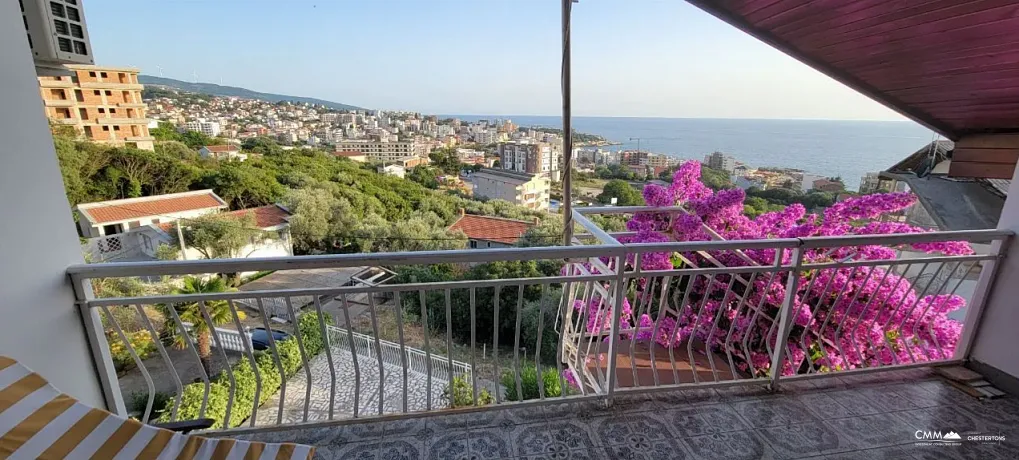 Haus in Dobra Voda mit Panoramablick auf das Meer