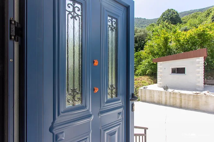 Spektakuläre Villa mit Pool und Blick auf die Bucht von Kotor