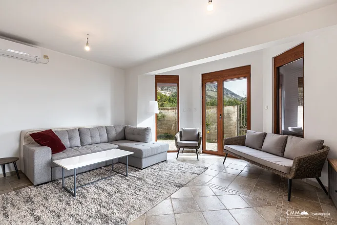 Geräumiges 3-stöckiges Haus mit Meerblick in Blizikuce