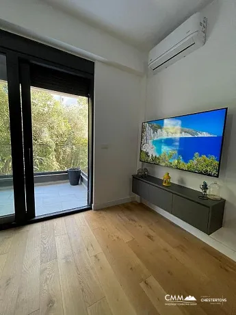 Apartment mit einem Schlafzimmer in einem neu gebauten Komplex in Bečići mit Swimmingpool auf dem Dach