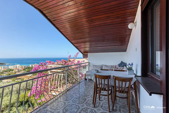 Haus in Dobra Voda mit Panoramablick auf das Meer