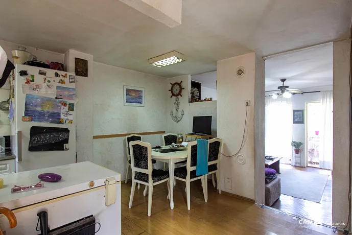 Dreizimmer-Maisonette-Wohnung im Zentrum von Budva