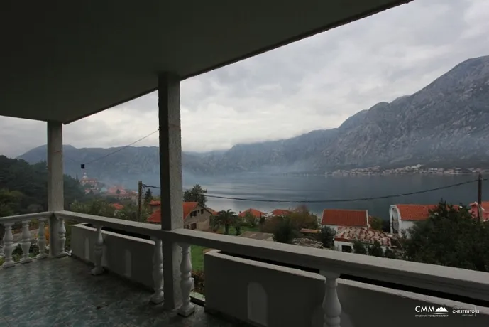 Haus mit Meerblick in Kotor