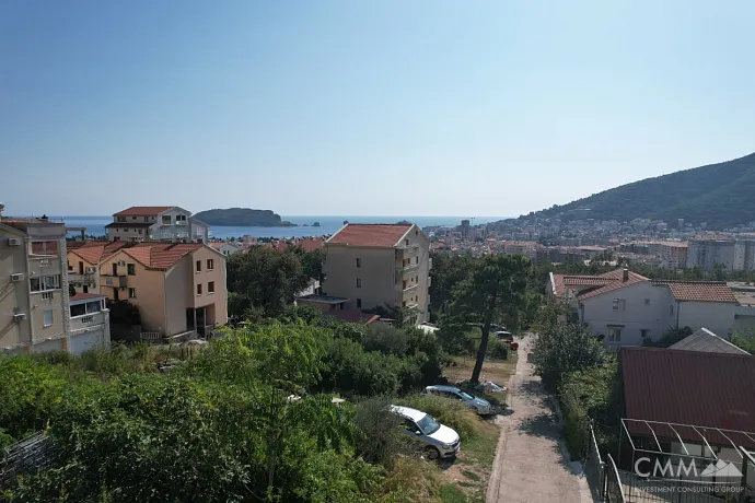 Ein Grundstück von 261m² in Budva