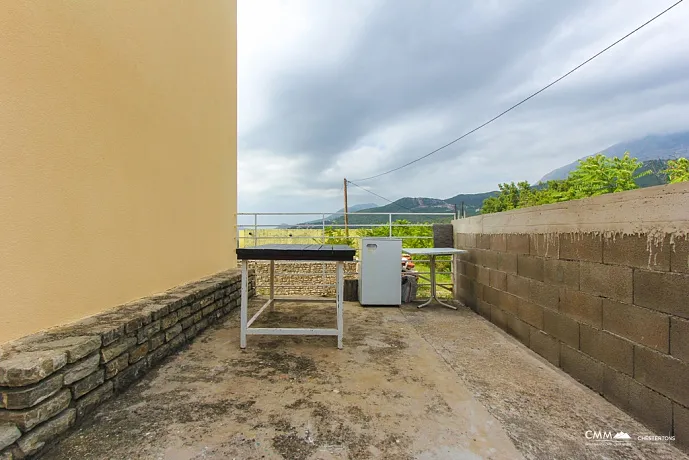 Dreistöckiges Stadthaus mit atemberaubendem Meerblick in Herceg Novi