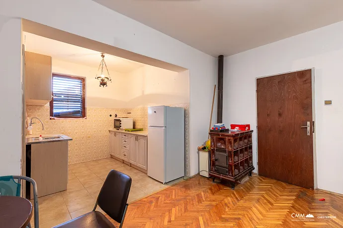 ZU VERKAUFEN: HAUS 270 m² – EINZIGARTIGE GELEGENHEIT IN PRČANJ!