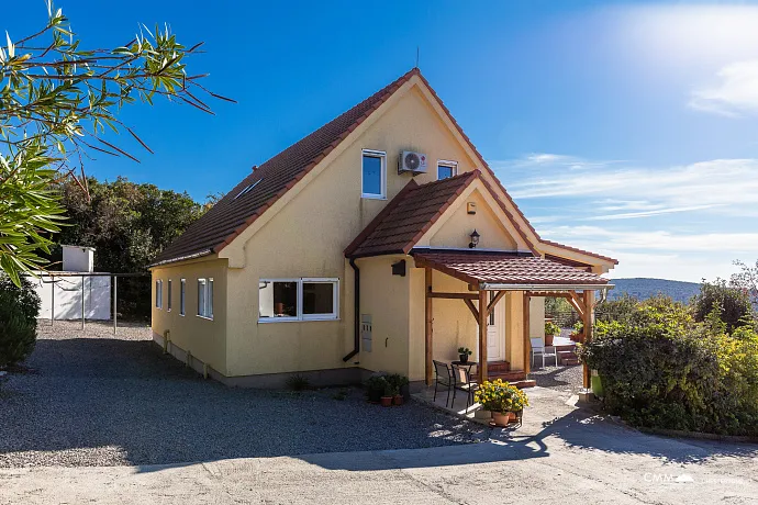 Familienhaus mit Panoramablick in der Nature