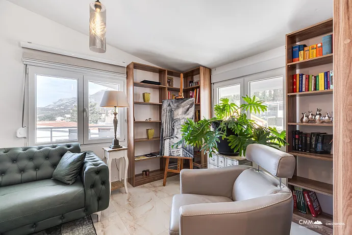 Zweistöckiges geräumiges Haus in Sutomore