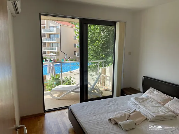 Apartment mit zwei Schlafzimmern in einem Komplex mit Swimmingpool