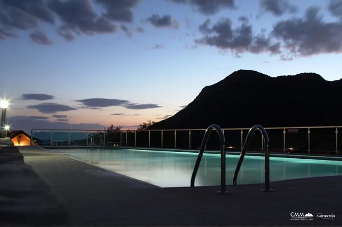 Apartment mit Grundstück in einem Komplex mit Swimmingpool