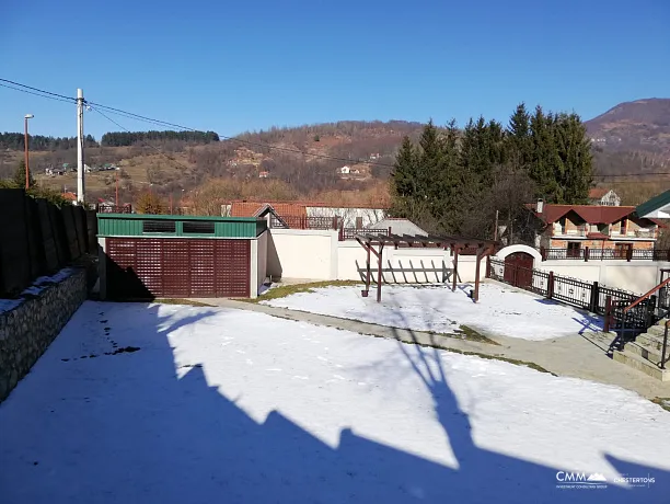 Dreistöckiges Haus in einem Bergparadies in Kolasin