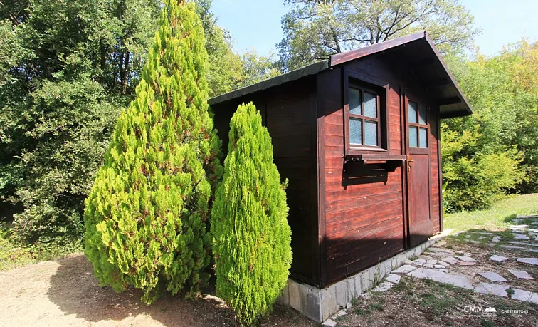 Haus zum Verkauf mit großem Grundstück in Radanovići