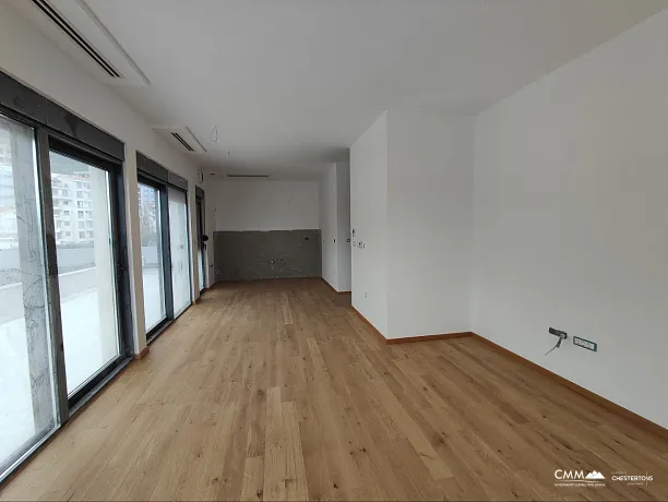 Penthouse in einem Neubau in Becici in der Nähe des Meeres