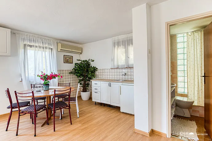 Haus in Dobra Voda mit Panoramablick auf das Meer