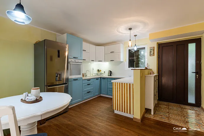 Haus in Petrovac mit drei Schlafzimmern, 100 m²
