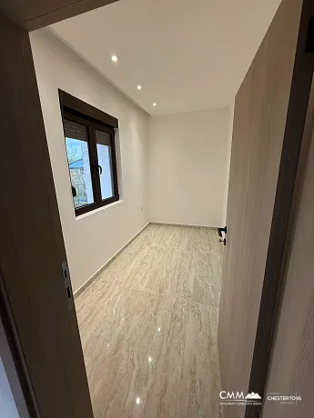 Renovierte Wohnung in Tivat, 78 m²